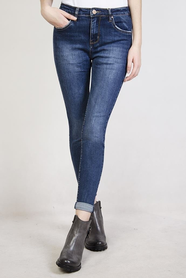 Jeansowe spodnie przylegające