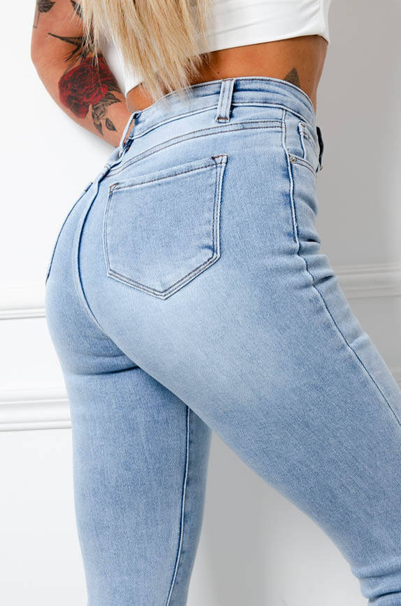 SPODNIE JEANSOWE Z WYSOKIM STANEM