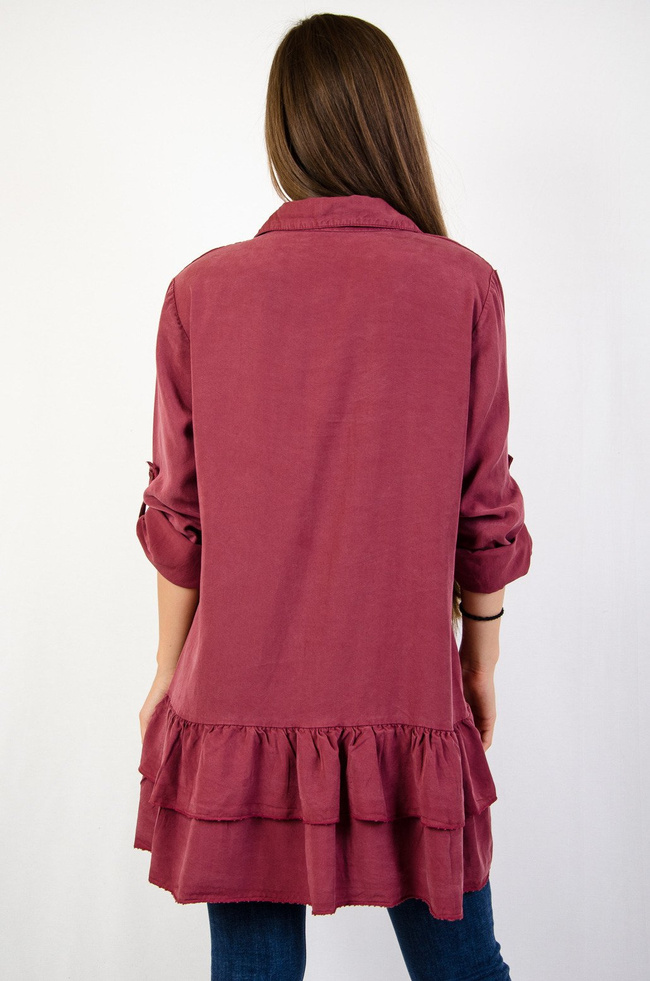 Bordowa koszula z podwijanymi rękawami oraz falbanką na dole