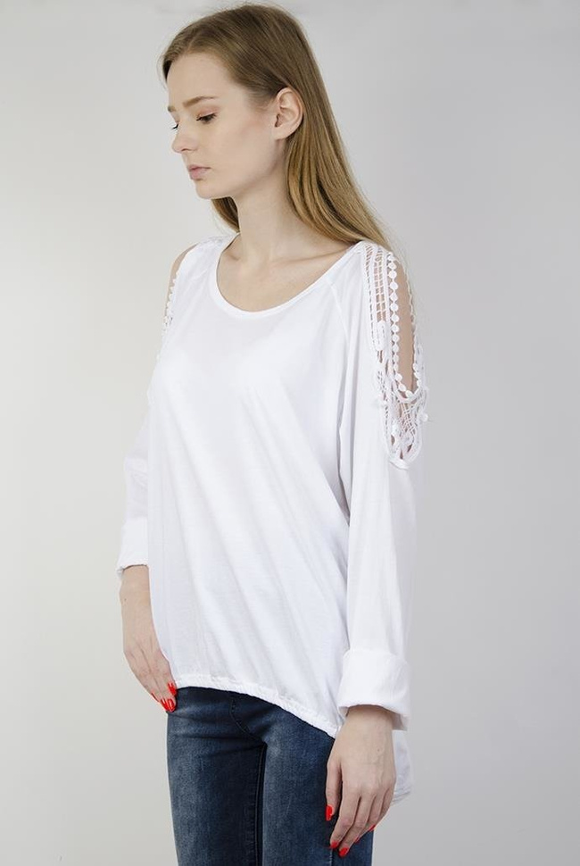 Biała bluzka z wycięciami i ażurowymi wstawkami