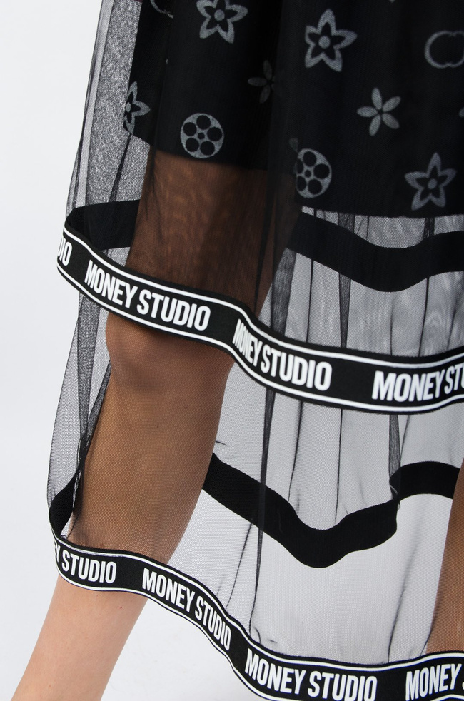 CZARNA SUKIENKA DZIANINOWA Z TIULEM 