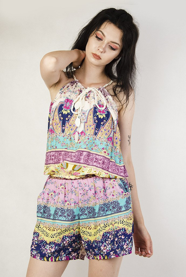 Wielokolorowy kombinezon z wiązaniem