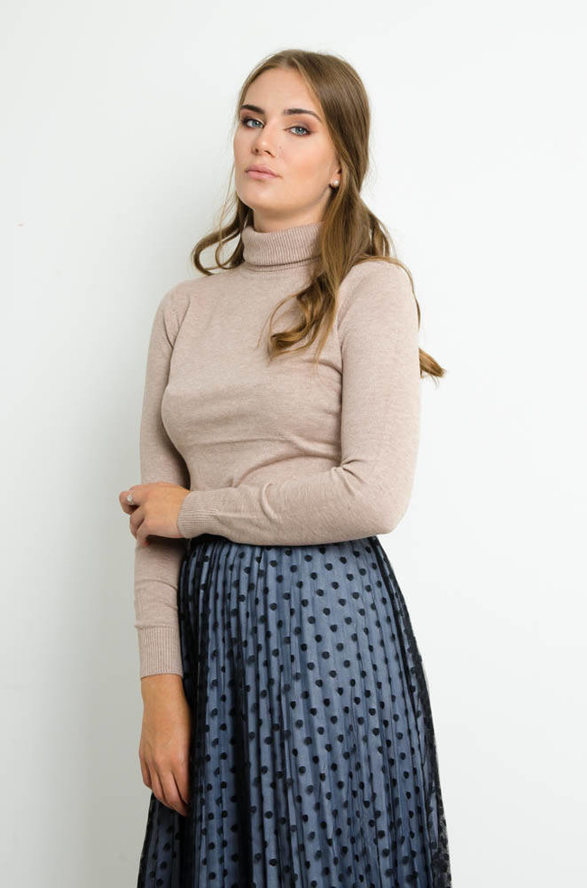 BEŻOWY GŁADKI GOLF Z PRĄŻKOWANYM ZAKOŃCZENIEM