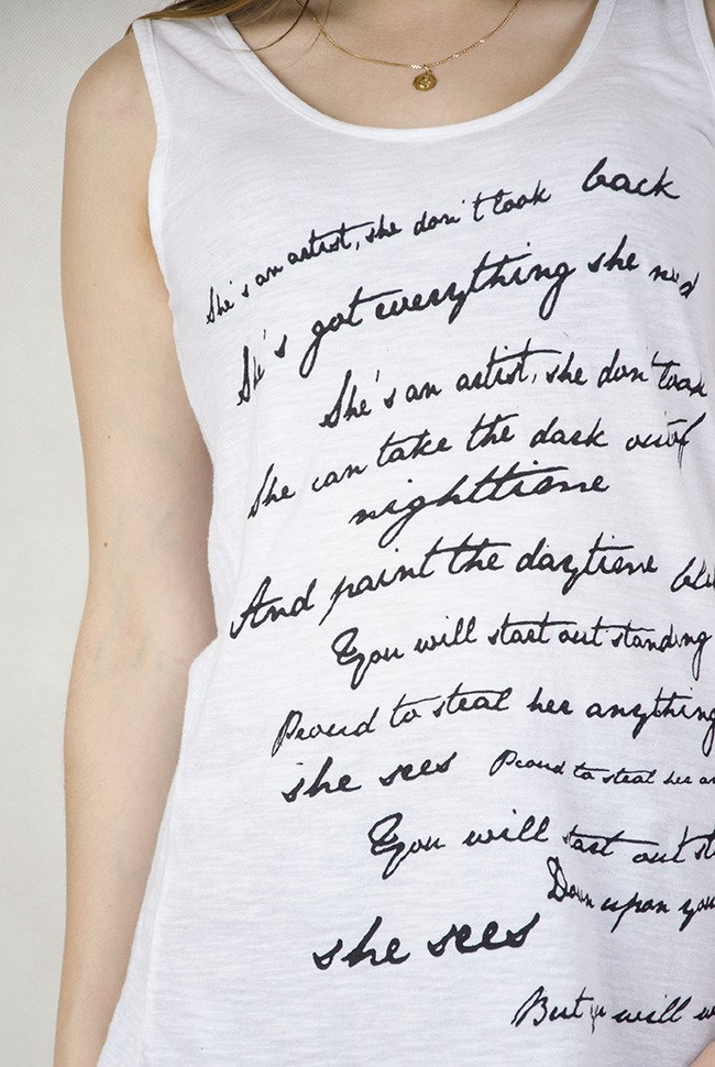 Biała bluzka na ramiączka z napisami