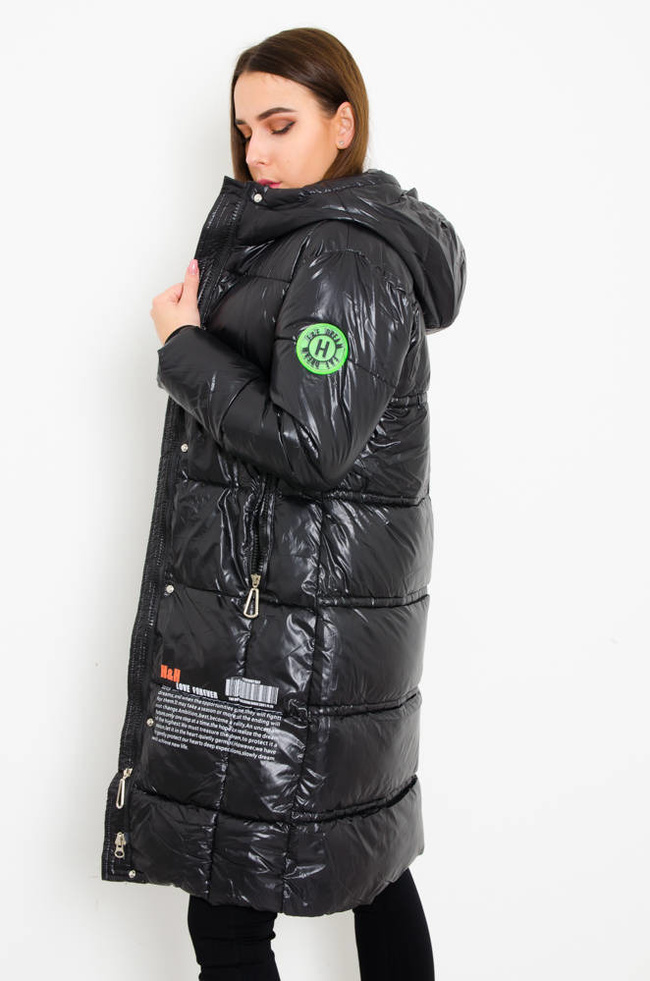 CZARNA DŁUGA KURTKA ZIMOWA Z NAPISAMI