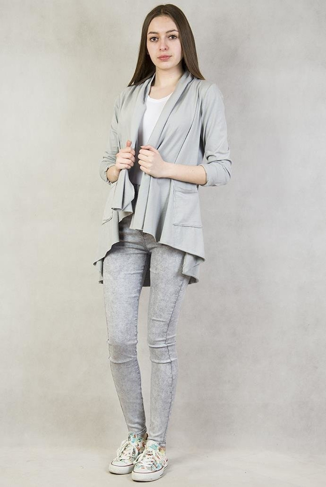 Szara narzutka z przedłużanym tyłem