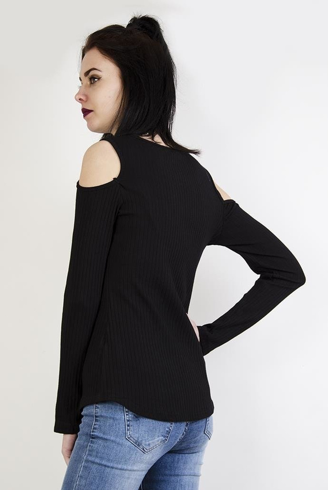 Czarna prążkowana bluzka z wycięciami na ramionach