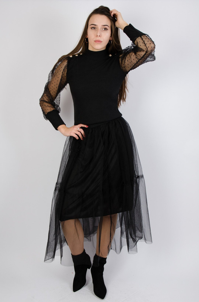 Czarna bluzka z bufkami oraz siateczkowymi rękawami