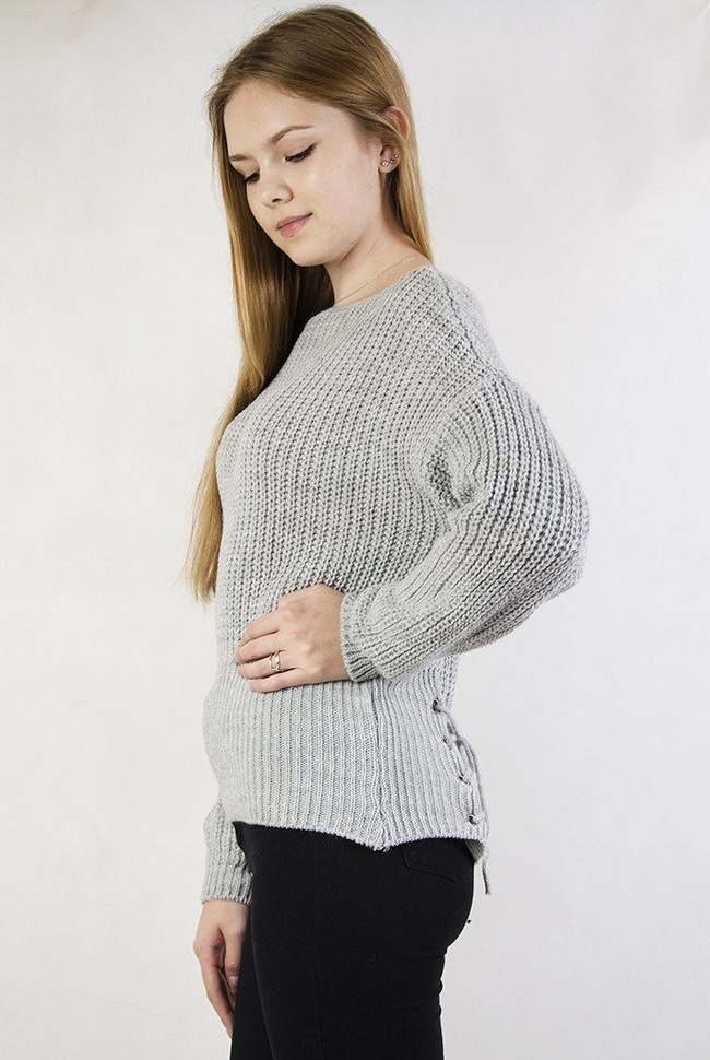 Szary sweterek z wiązaniem z tyłu