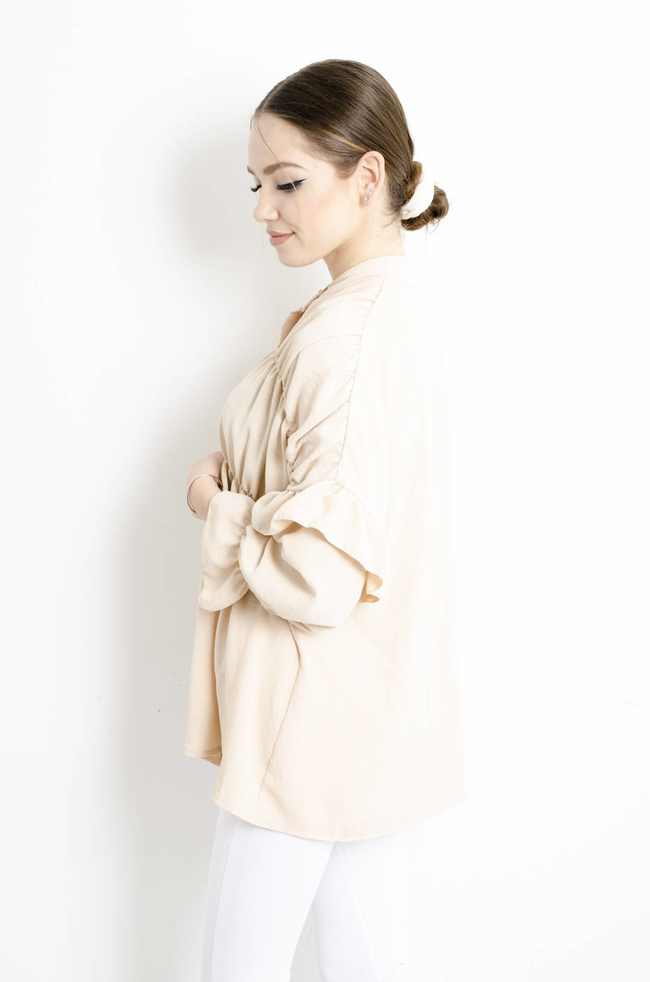 KOSZULA BEŻOWA Z FALBANAMI 