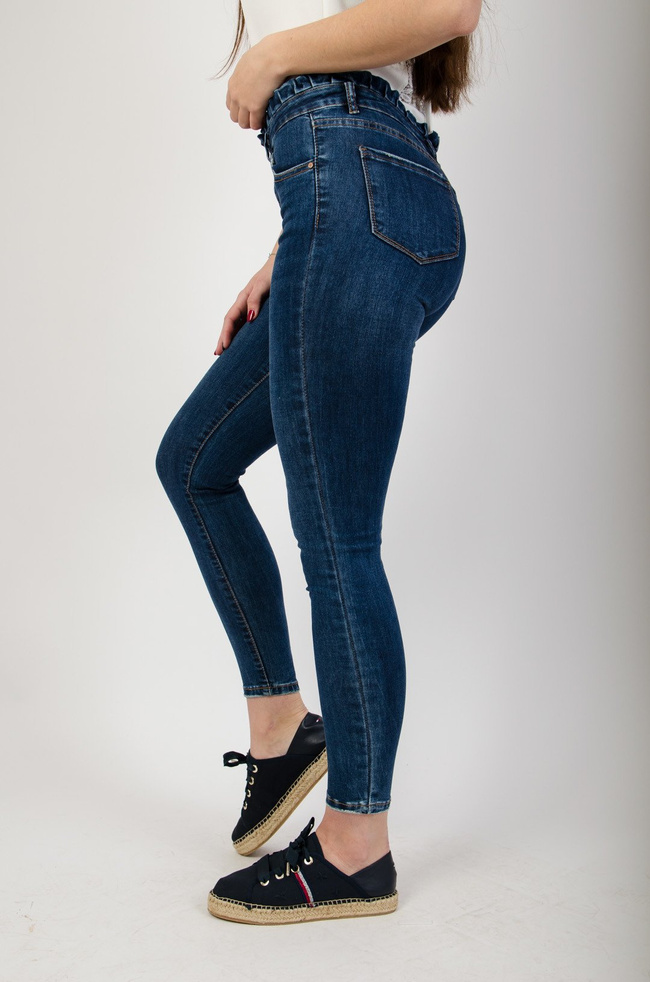 Spodnie jeansowe z falbaną w pasie