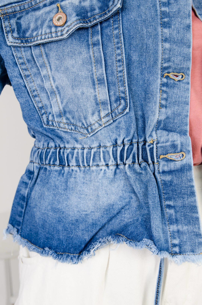 NIEBIESKA KURTKA JEANSOWA Z MARSZCZENIEM