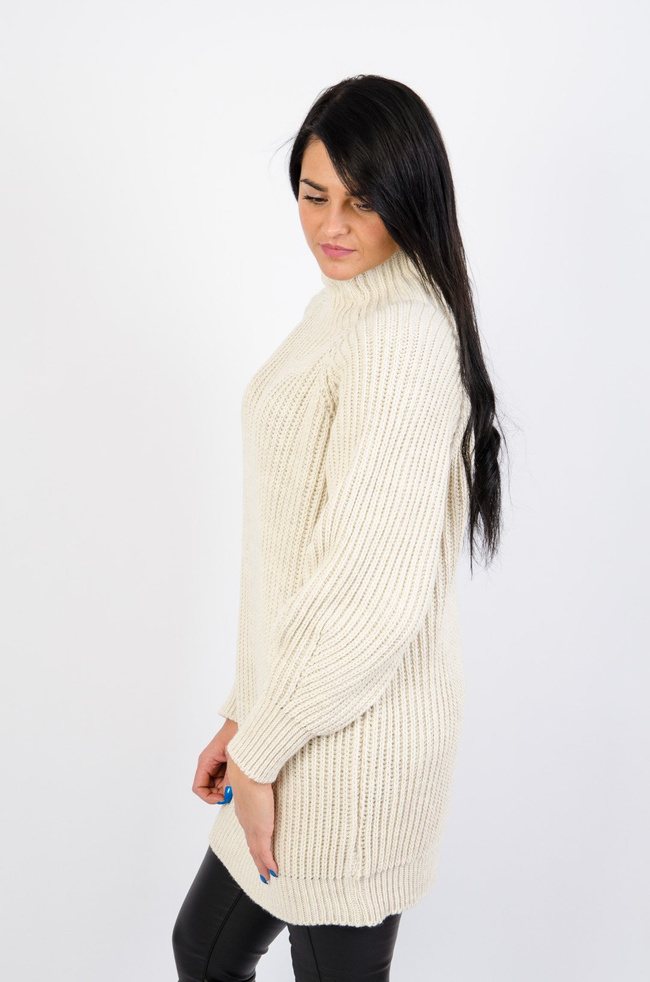 BEŻOWY DŁUGI SWETER Z PÓŁGOLFEM 