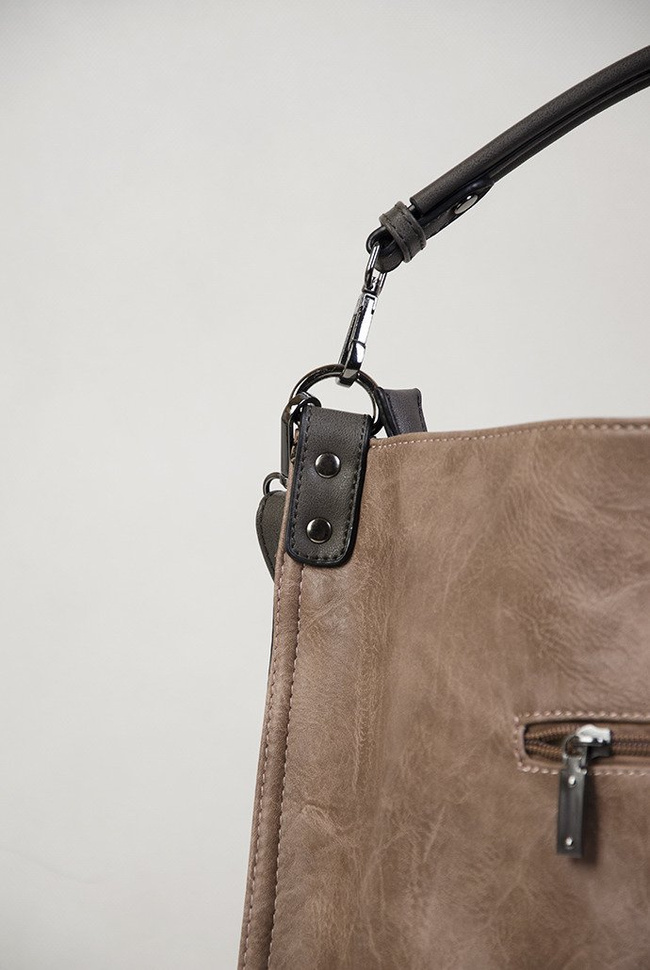 Duża beżowa torebka z ozdobnym zamkiem z boku