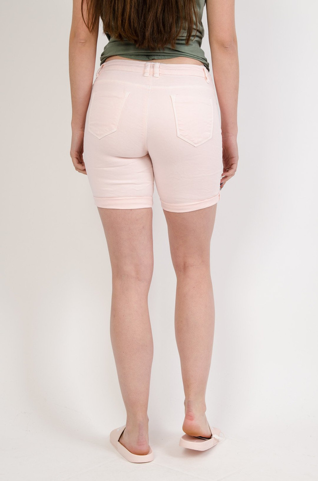 Różowe bermudy z trzema zamkami