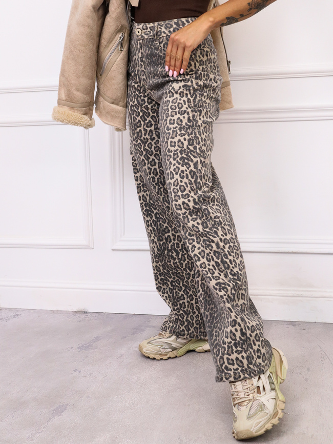 SPODNIE JEANSOWE STRAIGHT W PANTERKĘ