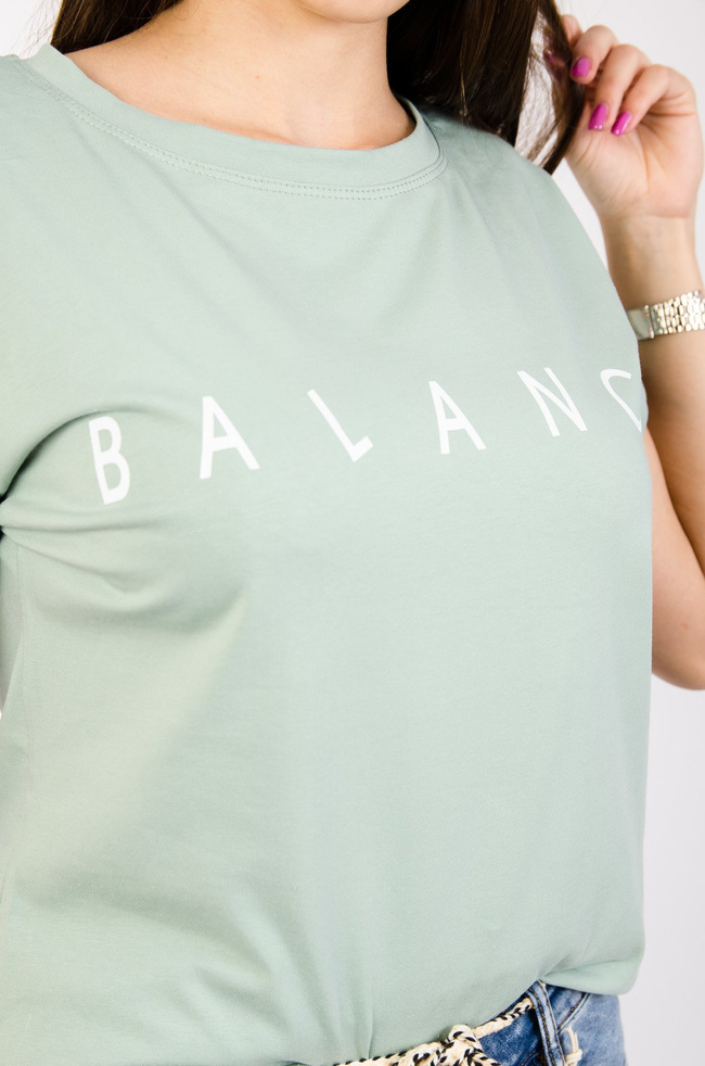 TURKUSOWY T-SHIRT Z NAPISEM BALANCE