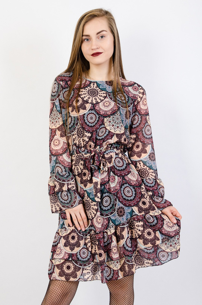 Wzorzysta sukienka z wiązaniem w pasie,falbaną na dole oraz rękawach