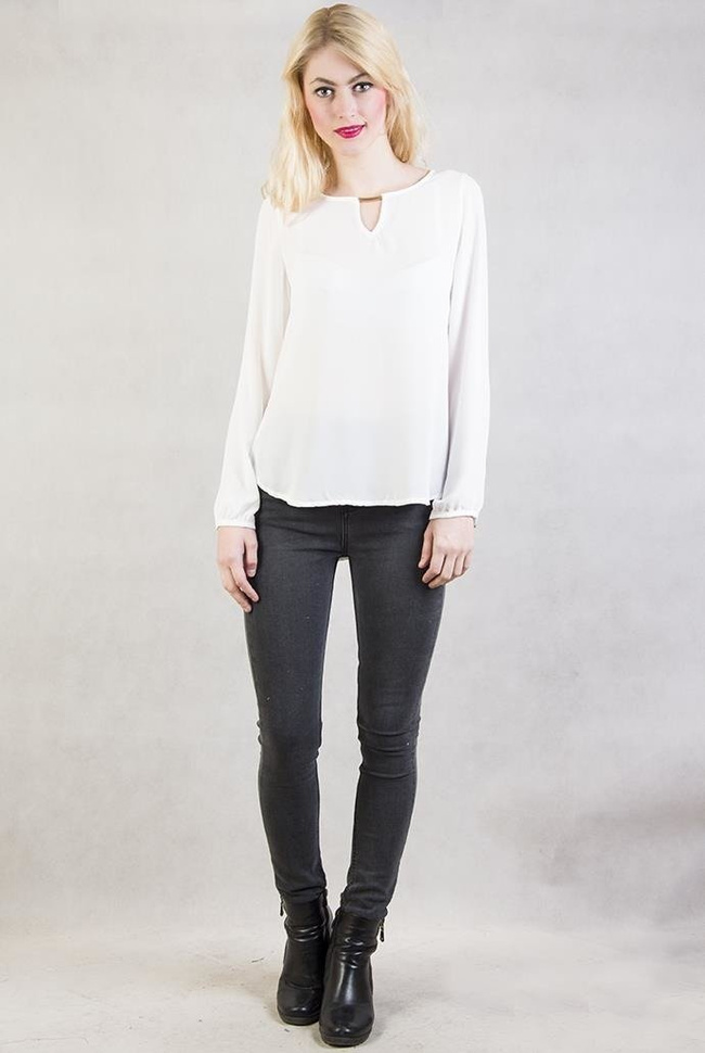 Asymetryczna biała bluzka