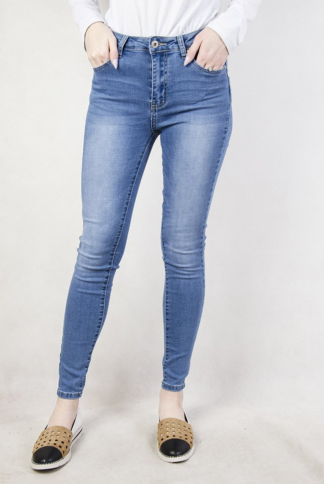 Jasne spodnie jeansowe z wysokim stanem