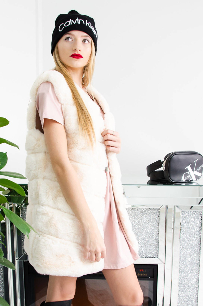 KREMOWA FUTRZANA KAMIZELKA