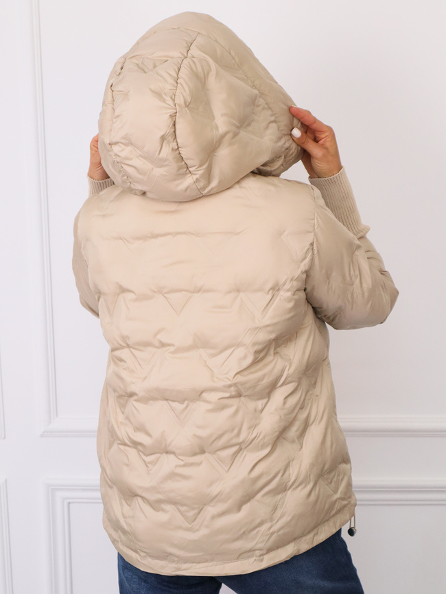 KURTKA PIKOWANA Z MATERIAŁOWYM ŚCIAGACZEM NA RĘKAWIE- BEŻOWA