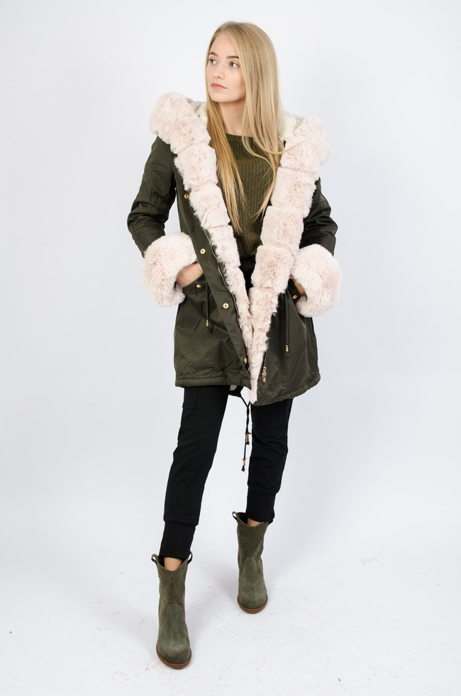 Zielona kurtka parka z beżowym futerkiem
