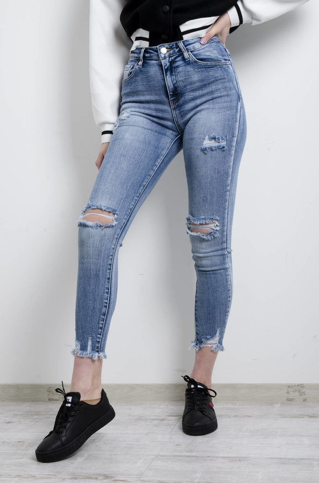 SPODNIE JEANSOWE Z PRZETARCIAMI