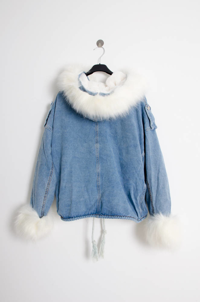 JEANSOWA KURTKA OVERSIZE Z BIAŁYM FUTERKIEM