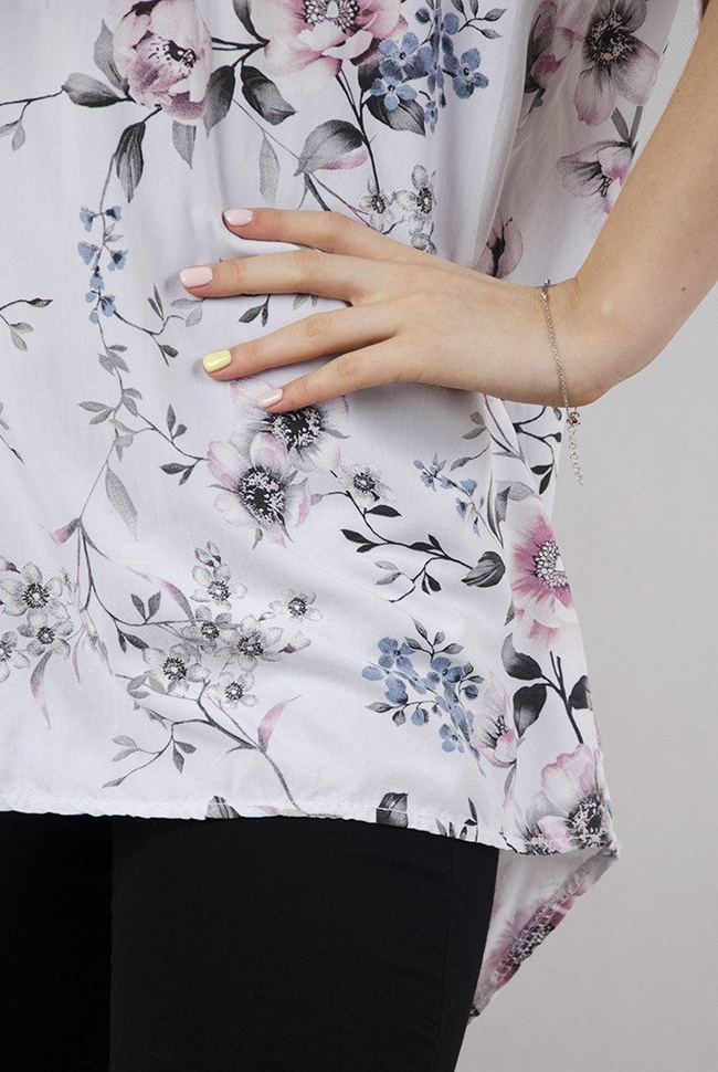 Biała koszula w kwiaty