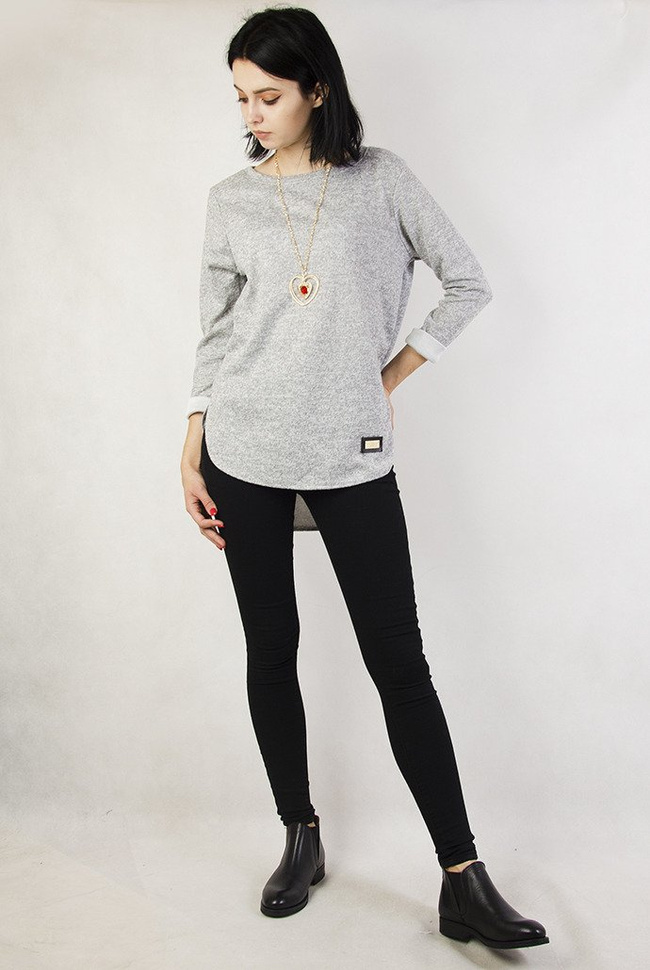 Asymetryczna szara bluzka z wisiorkiem