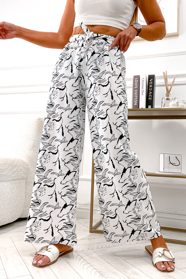 WZORZYSTE SPODNIE Z WIĄZANIEM W PASIE I SZEROKIMI NOGAWKAMI- BIAŁE