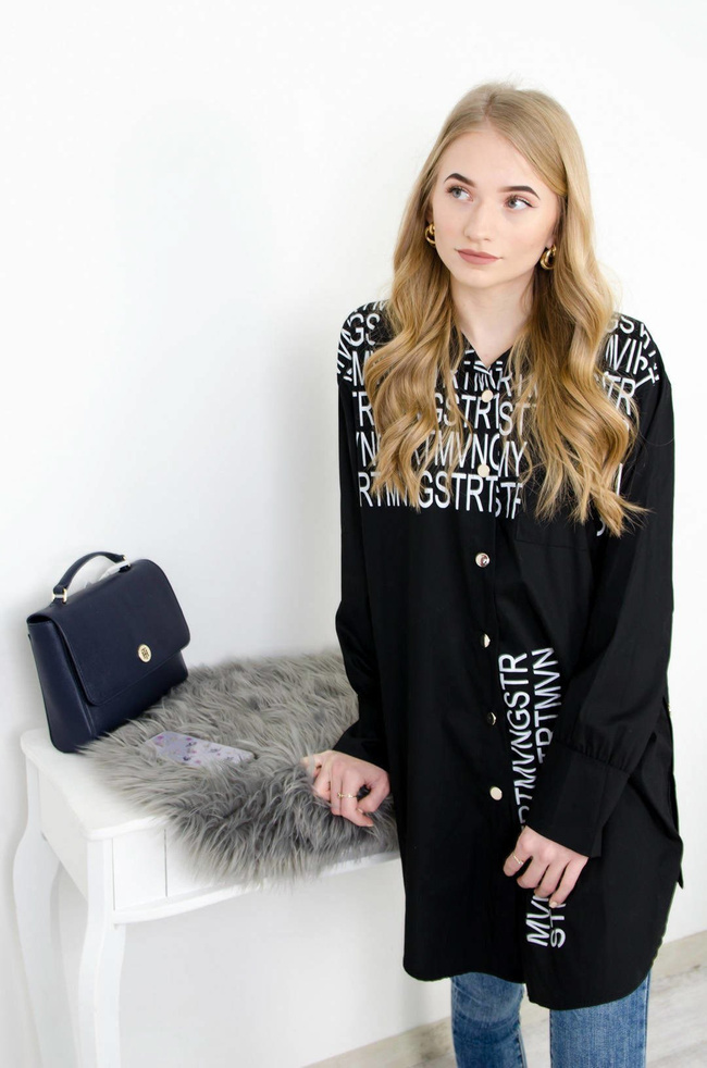 DŁUGA CZARNA BAWEŁNIANA KOSZULA Z NAPISAMI