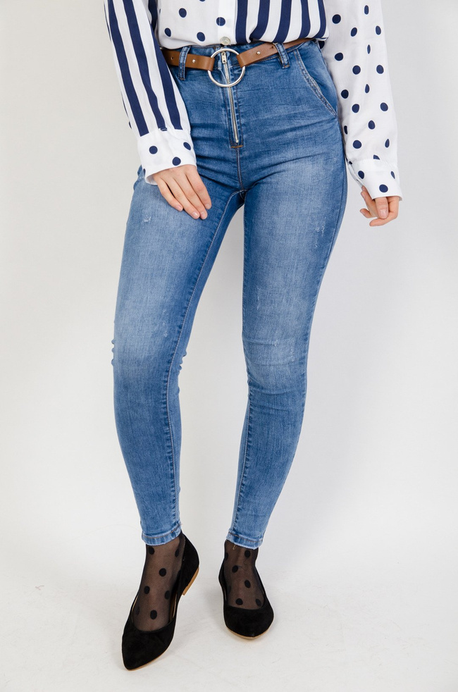 Niebieskie spodnie jeansowe z zamkiem z przodu