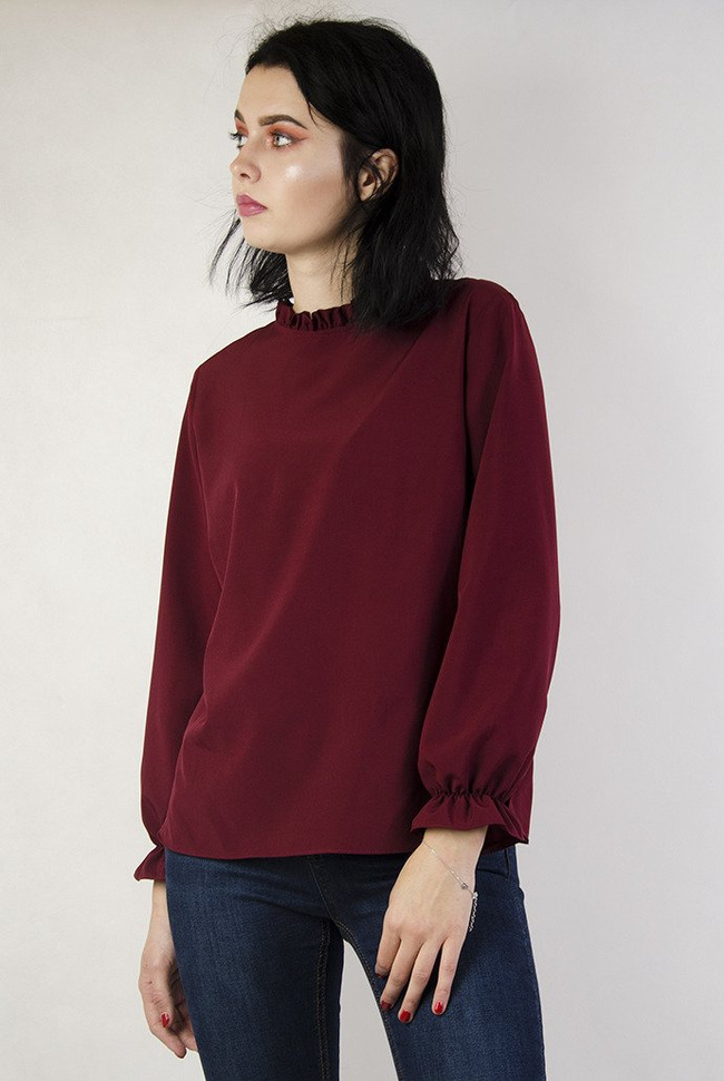 Bordowa bluzka z falbanką przy szyi