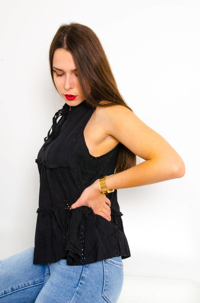 CZARNA AŻUROWA TRAPEZOWA BLUZKA