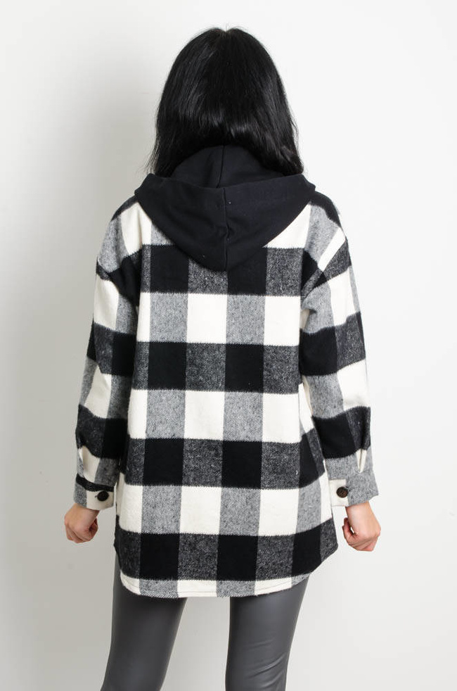 CZARNO BIAŁA KURTKA KOSZULA W KRATĘ Z KAPTUREM 