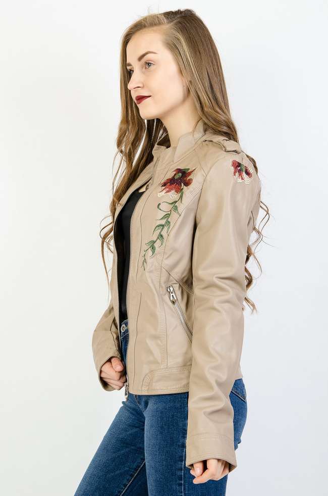 Beżowa ramoneska z wyszywanym kwiatem