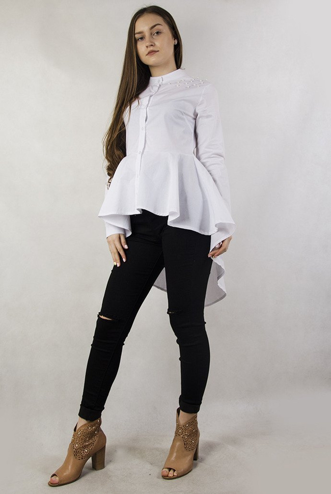 Biała długa koszula z rozkloszowanym dołem