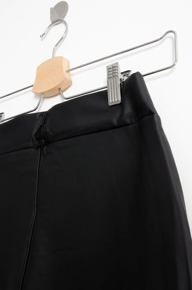 LEGGINSY CZARNE WOSKOWANE  Z GUZIKAMI 