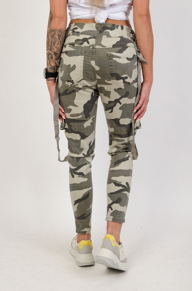 Spodnie moro typu jogger