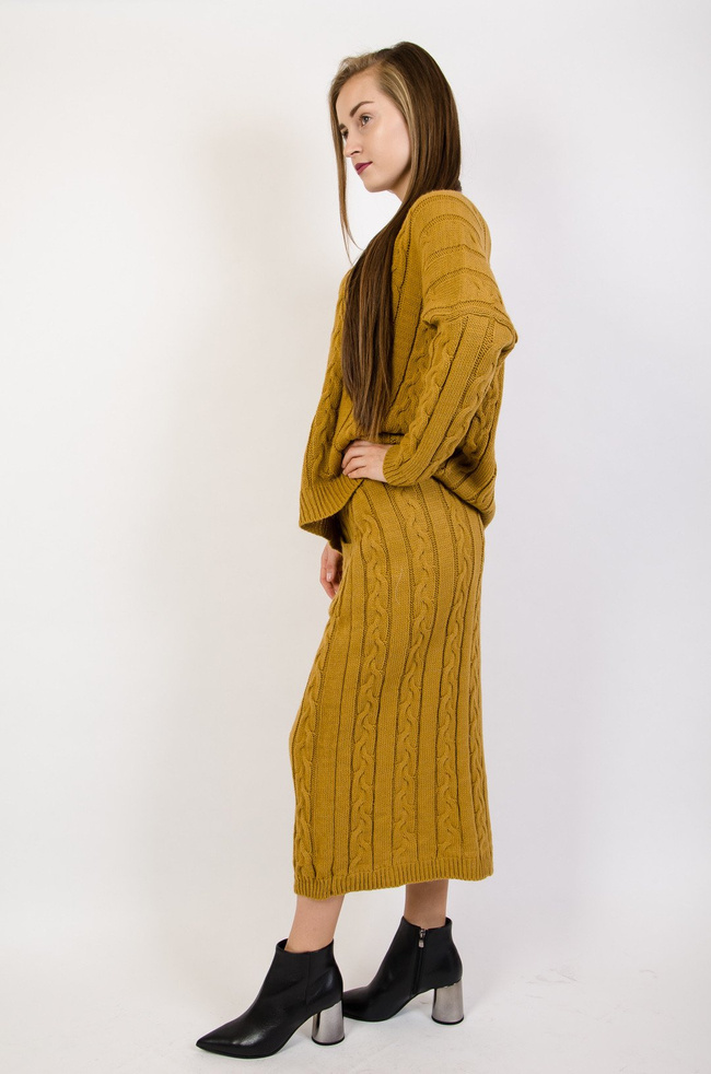 Musztardowy komplet spódnica + sweter 