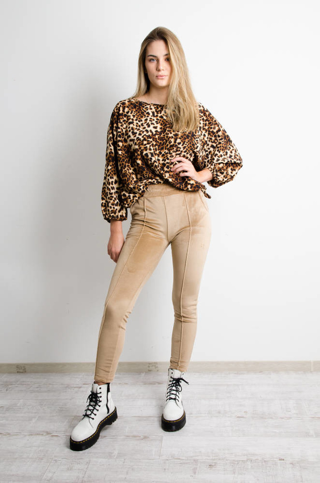 BEŻOWE WELUROWE SPODNIE Z PRZESZYCIEM WZDŁUŻ NOGAWKI