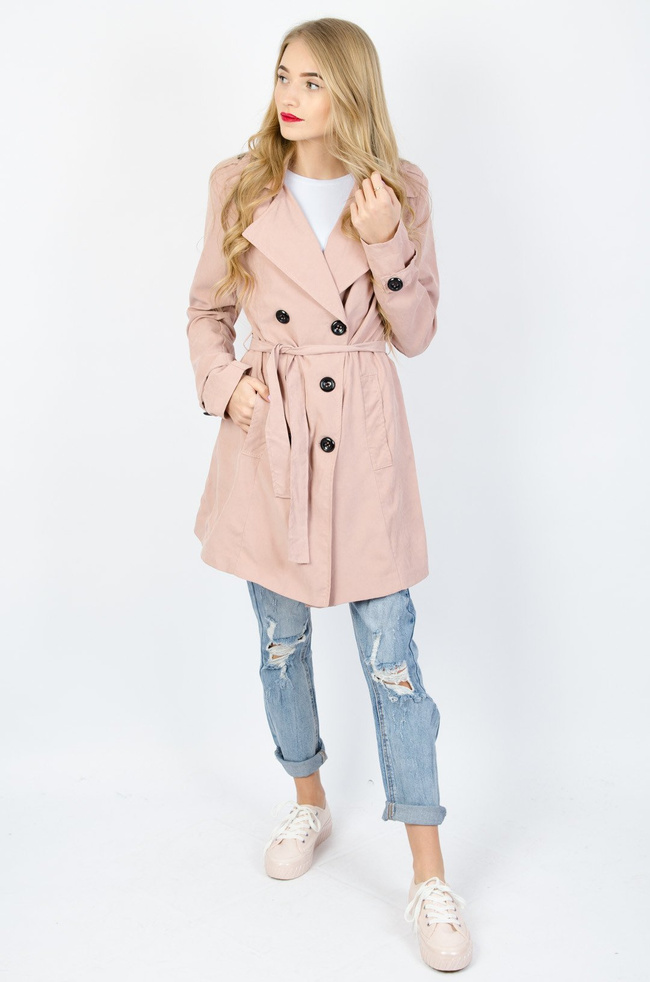 Różowy płaszcz typu trencz