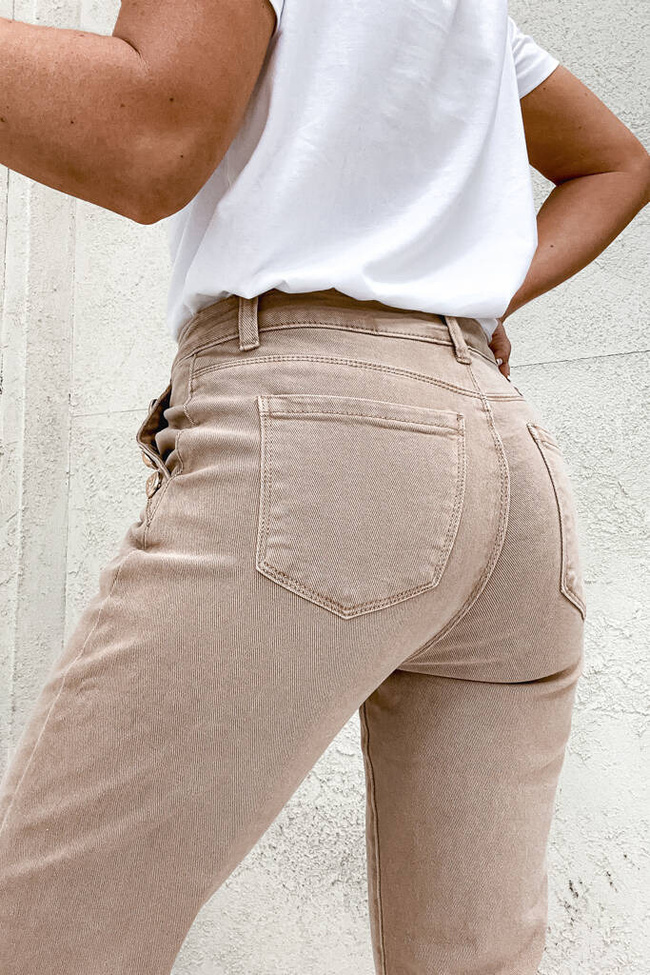 SPODNIE MOM FIT Z OZDOBNYMI GUZIKAMI NA KIESZENIACH -BEŻOWE