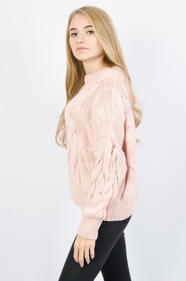 RÓŻOWY SWETER W WARKOCZ