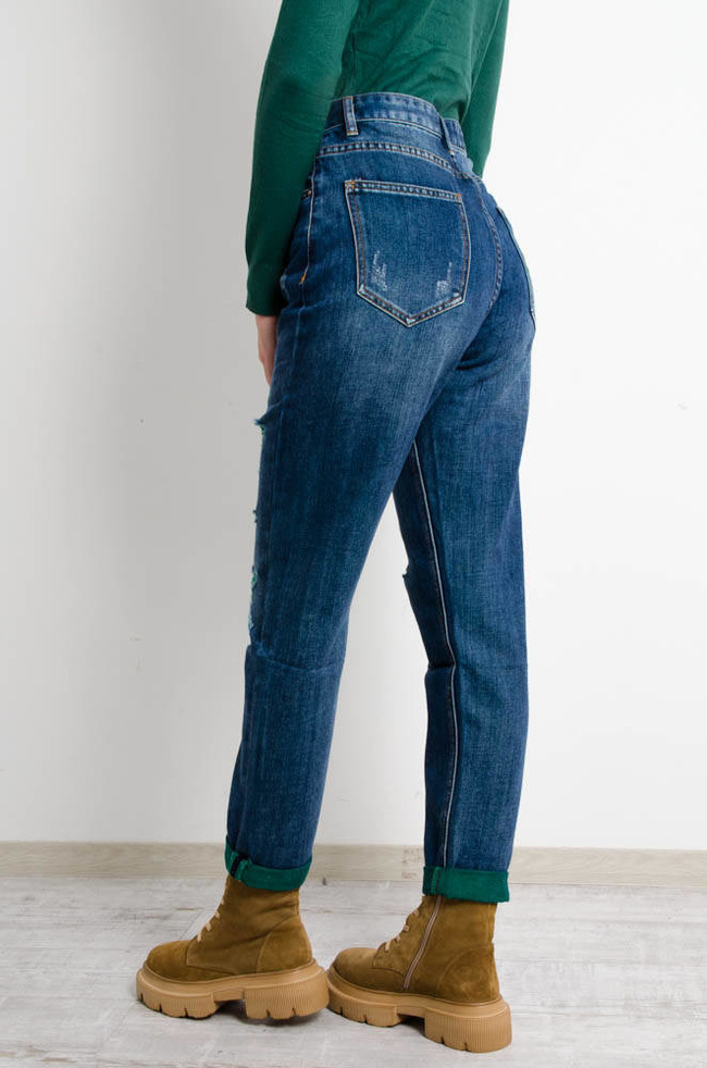 CIEMNE JEANSY MOM FIT Z ZIELONYMI PRZETARCIAMI