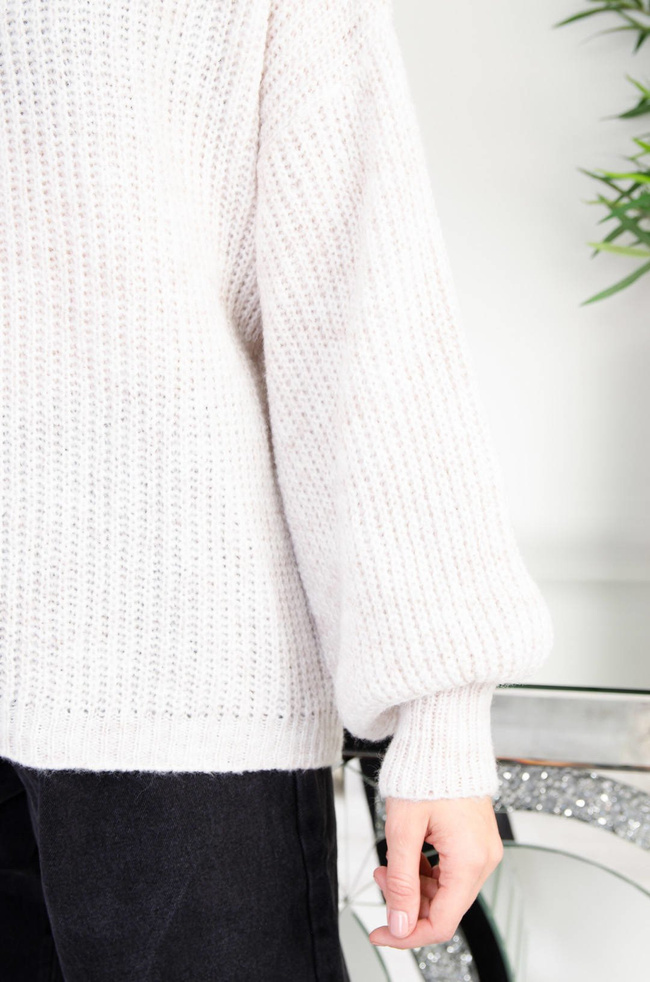 BEŻOWY SWETER OVERSIZE Z PÓŁGOLFEM