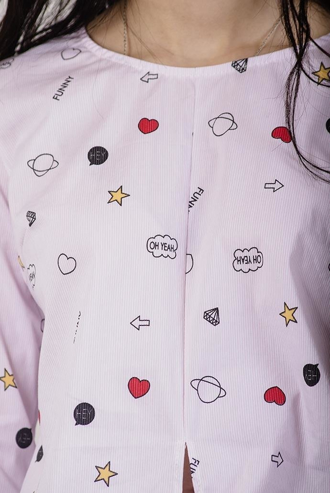 Jasnoróżowa koszula w paski, z wiązaniem z przodu