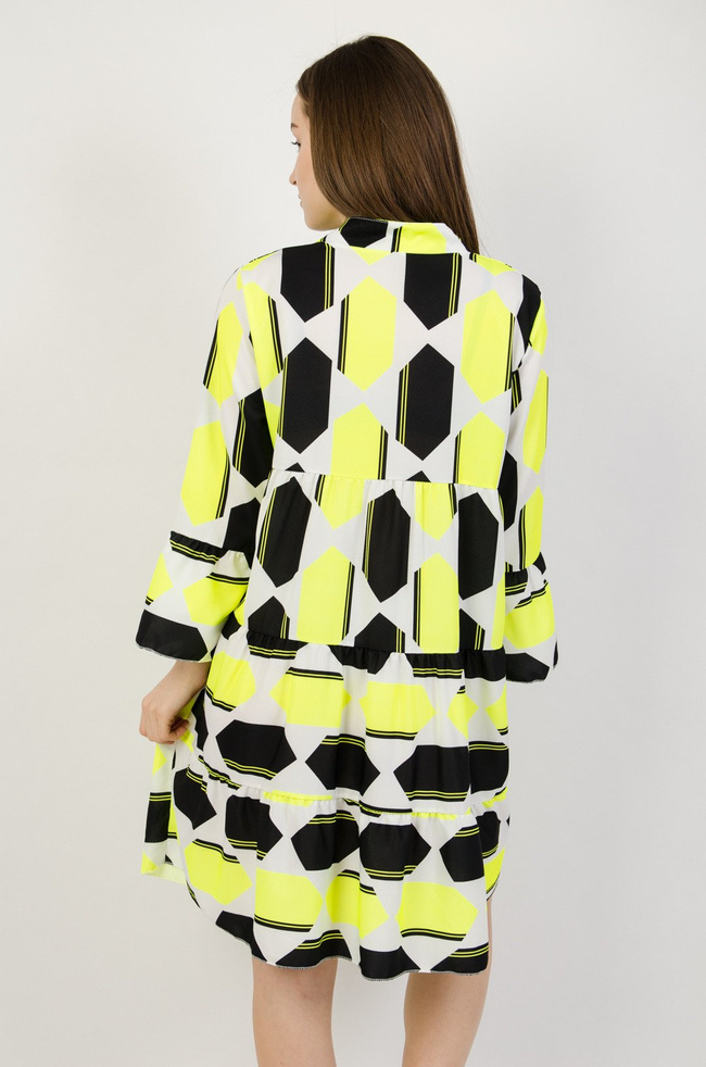 Biała sukienka w neonowo czarne wzory